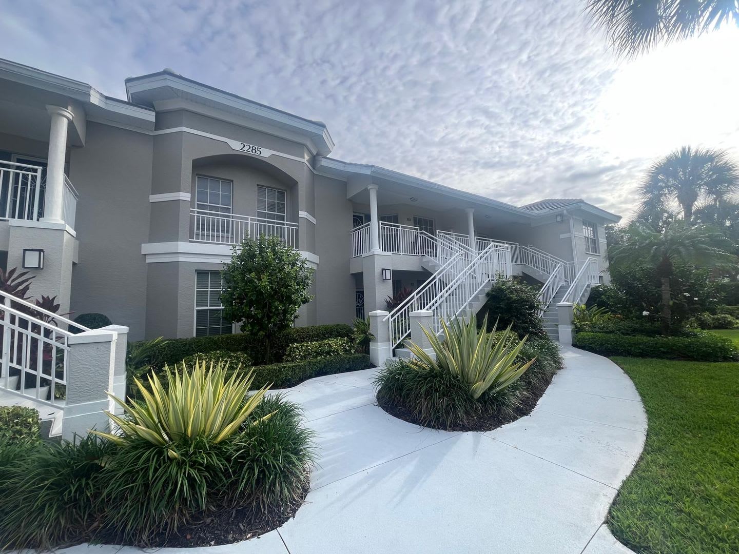 2Bed 2Baths Close To The Beach Mercato And Great Schools – photo 1