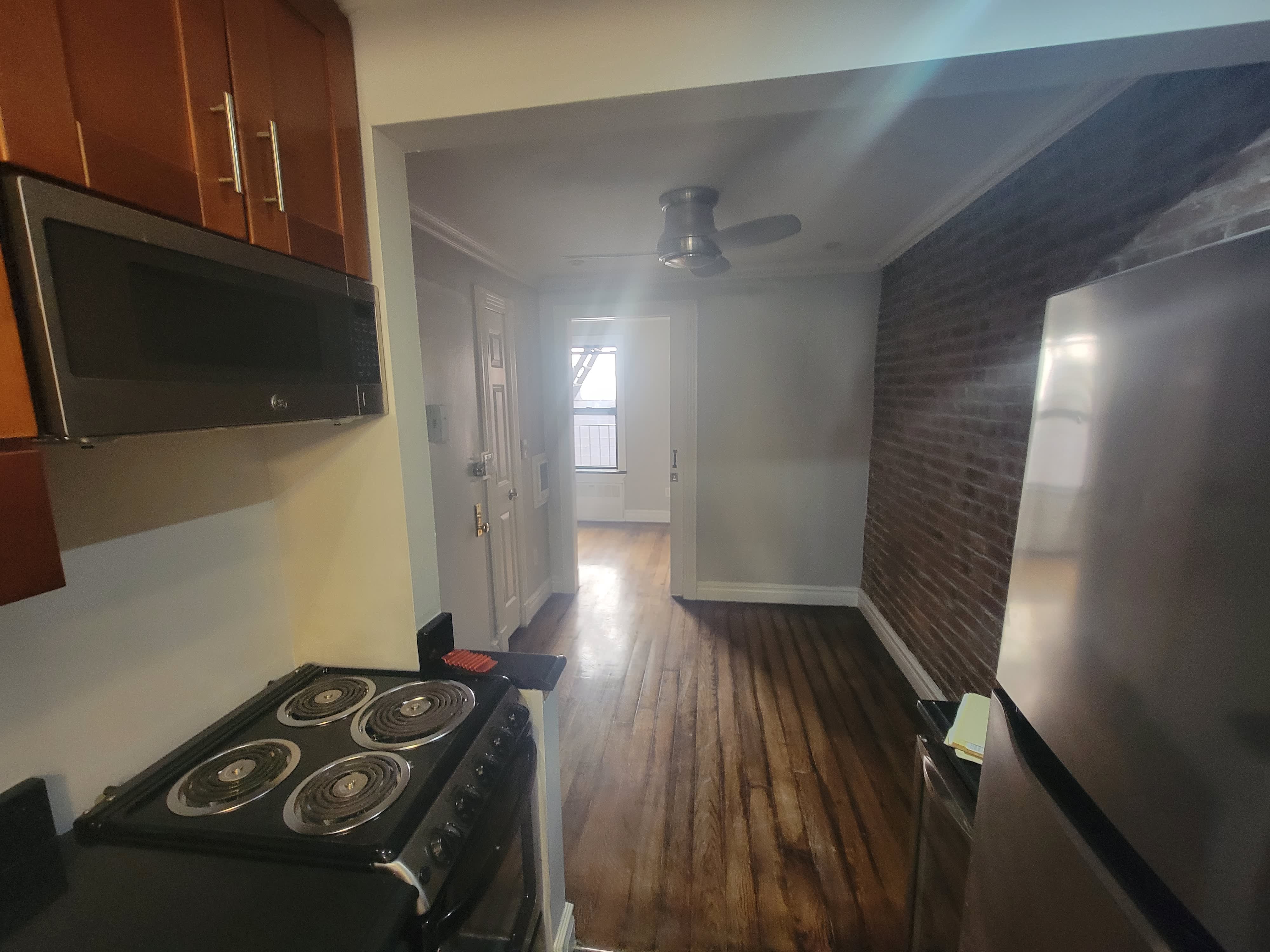 345 West 53rd St – photo 2