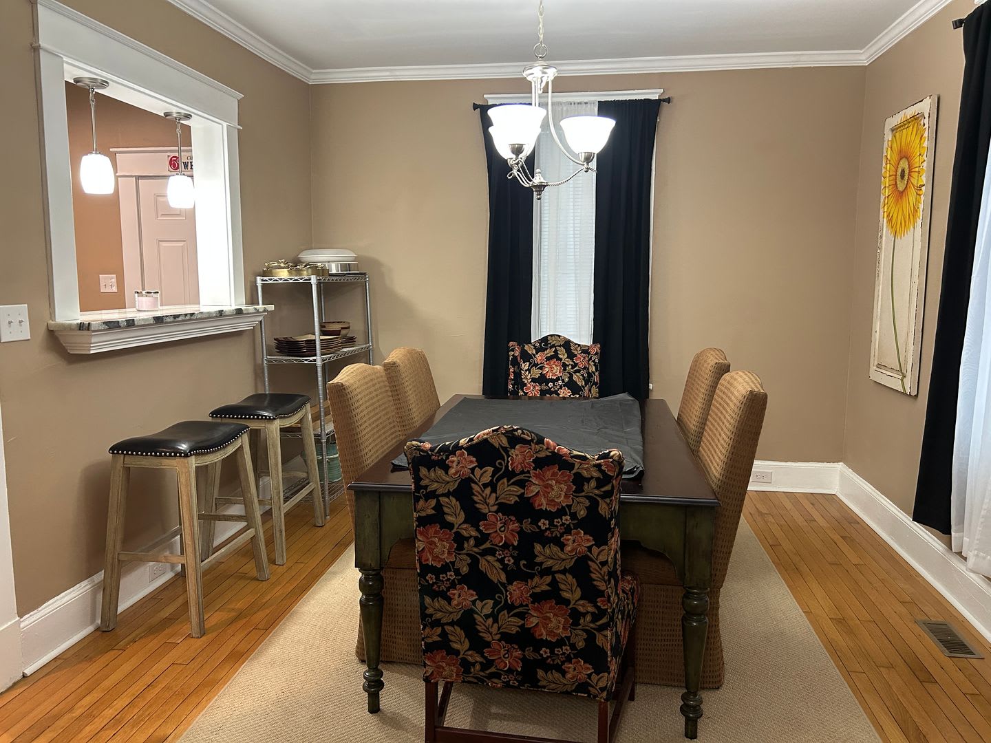 2 Bedroom Renovated Rental Property – photo 5