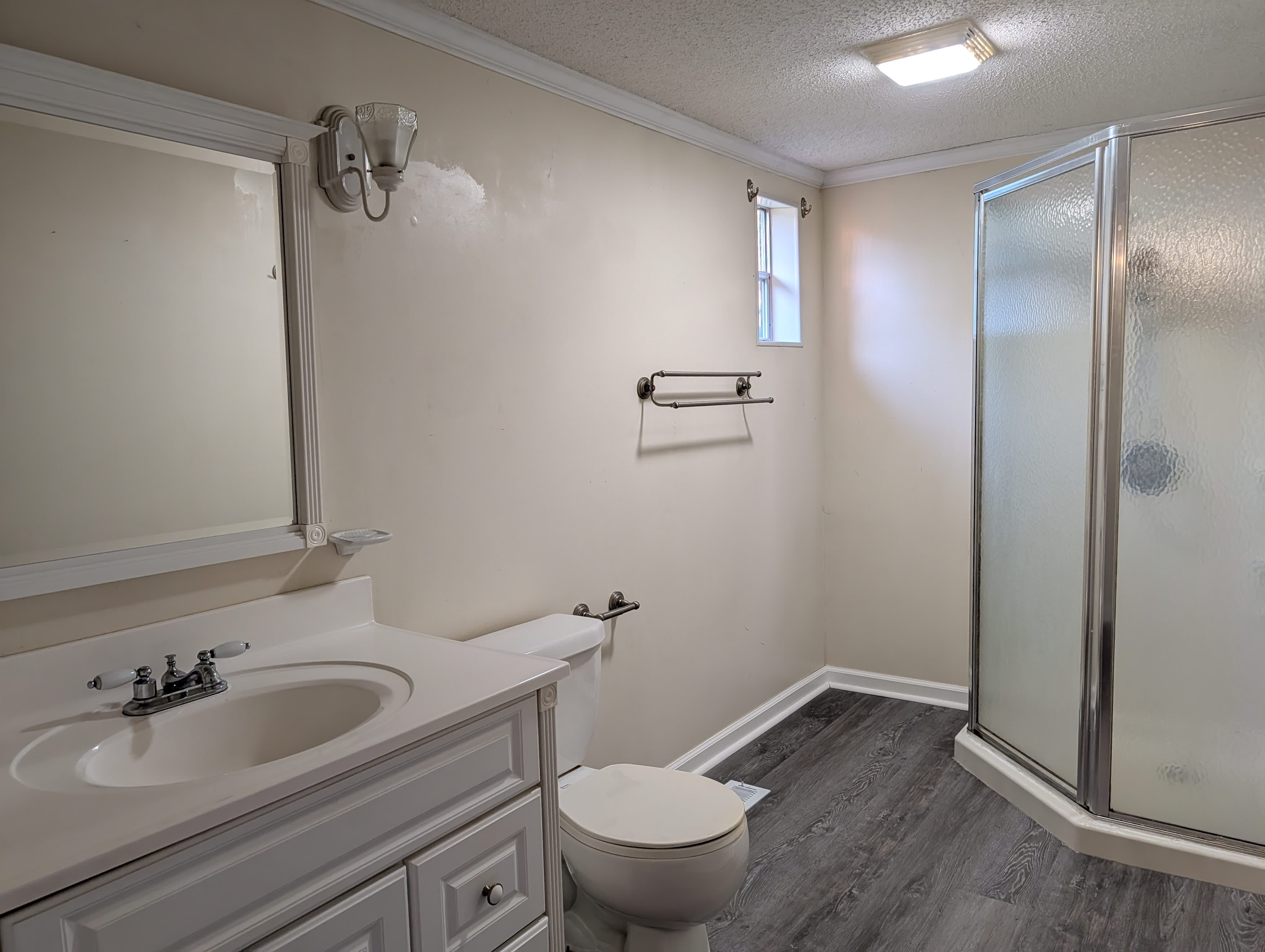 130 Colonial Ct – photo 3