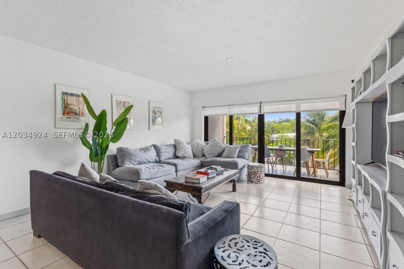575 Crandon Blvd – photo 2