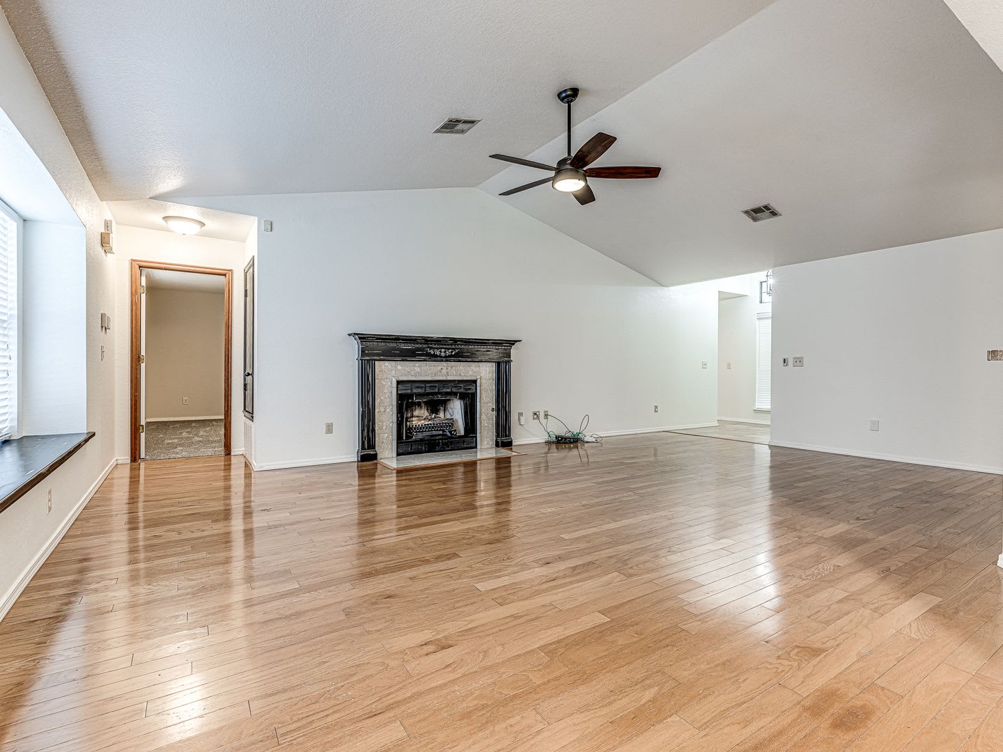 3 bedroom + 2 bathroom + Edmond Schools – photo 3