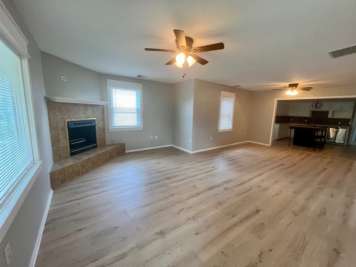 9904 SE 43rd St – photo 4