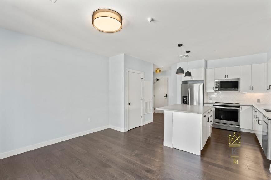 54 Auburn St. – photo 3