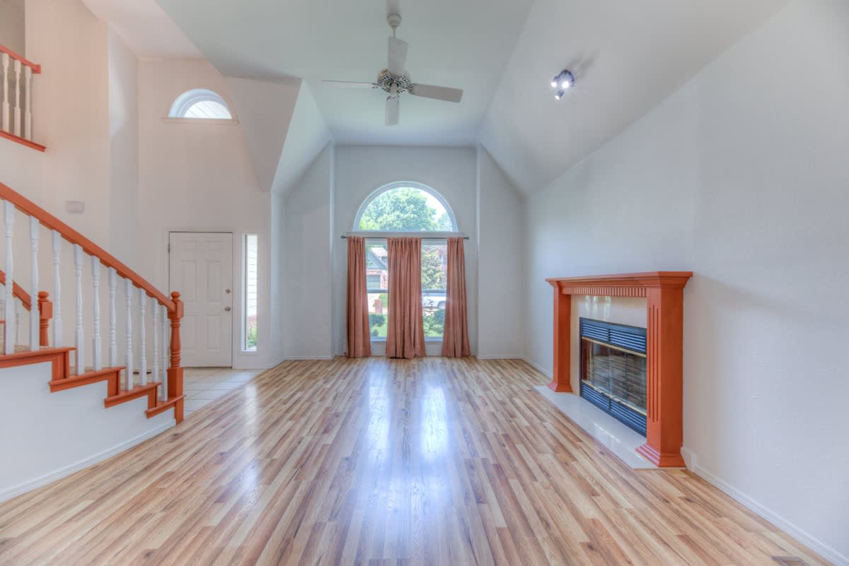 9215 South Erie Avenue – photo 4