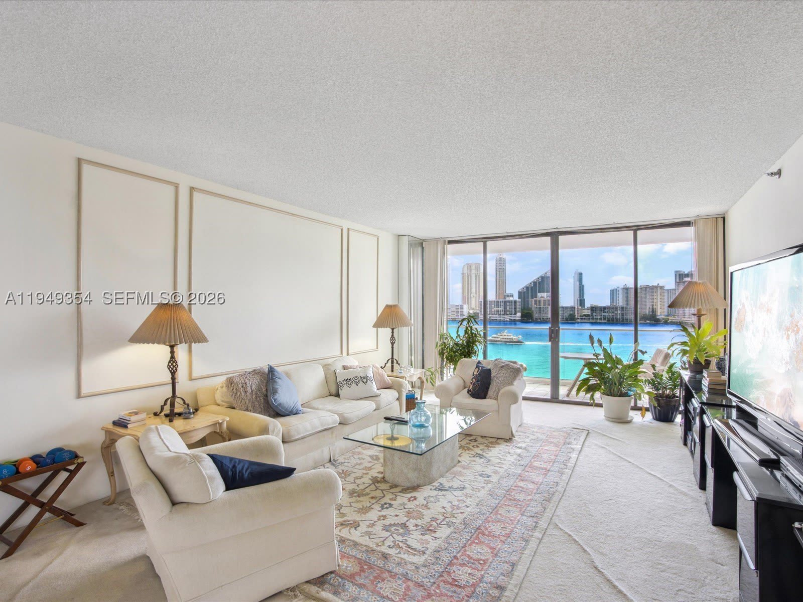 2800 Island Blvd – photo 2