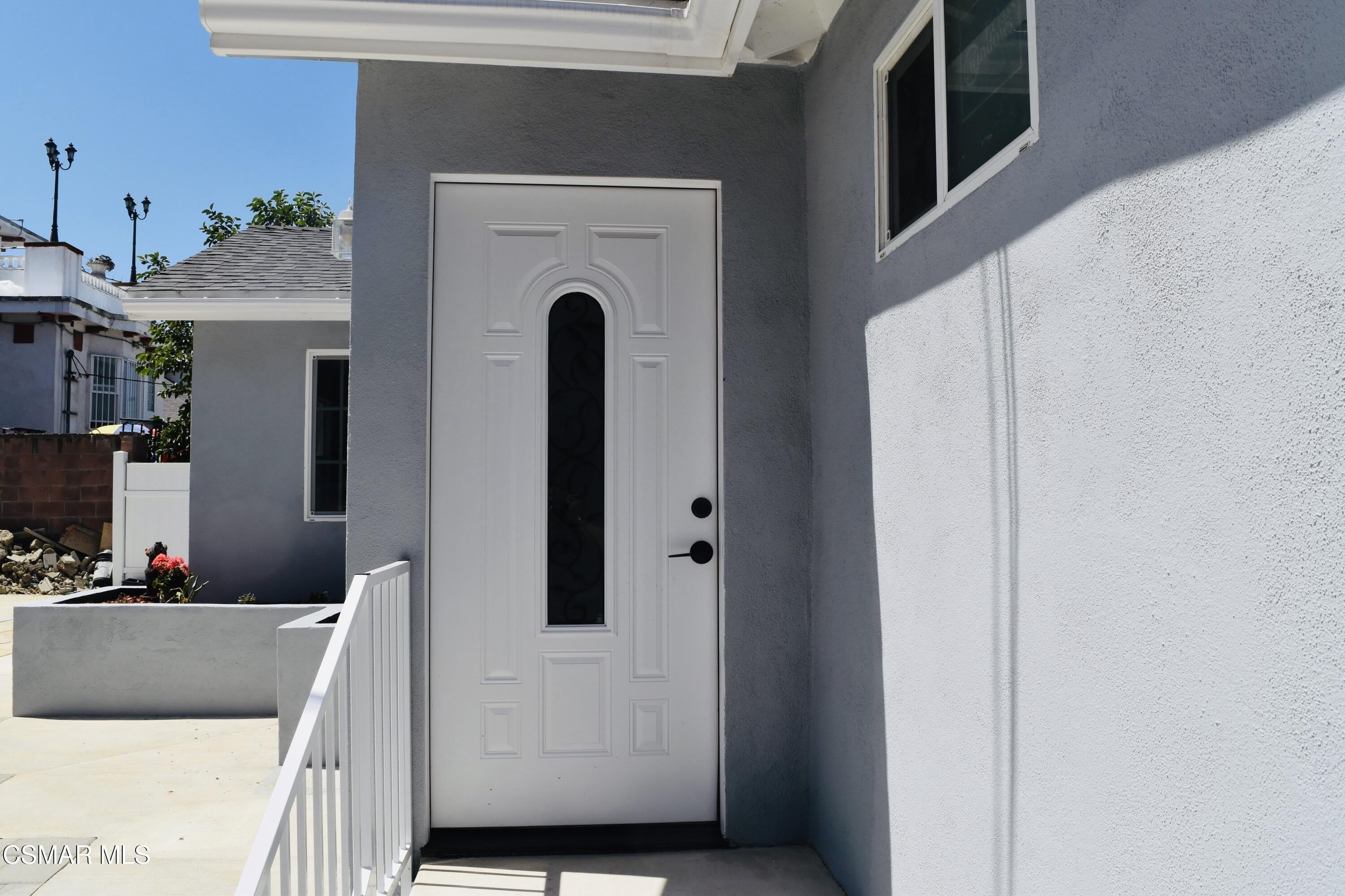 137 N Commonwealth Avenue – photo 2