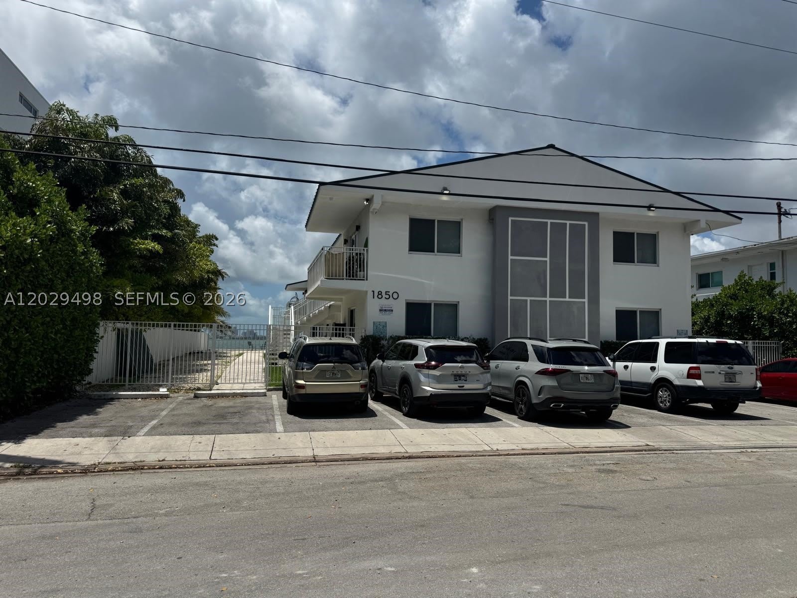 1850 S Treasure Dr – photo 3