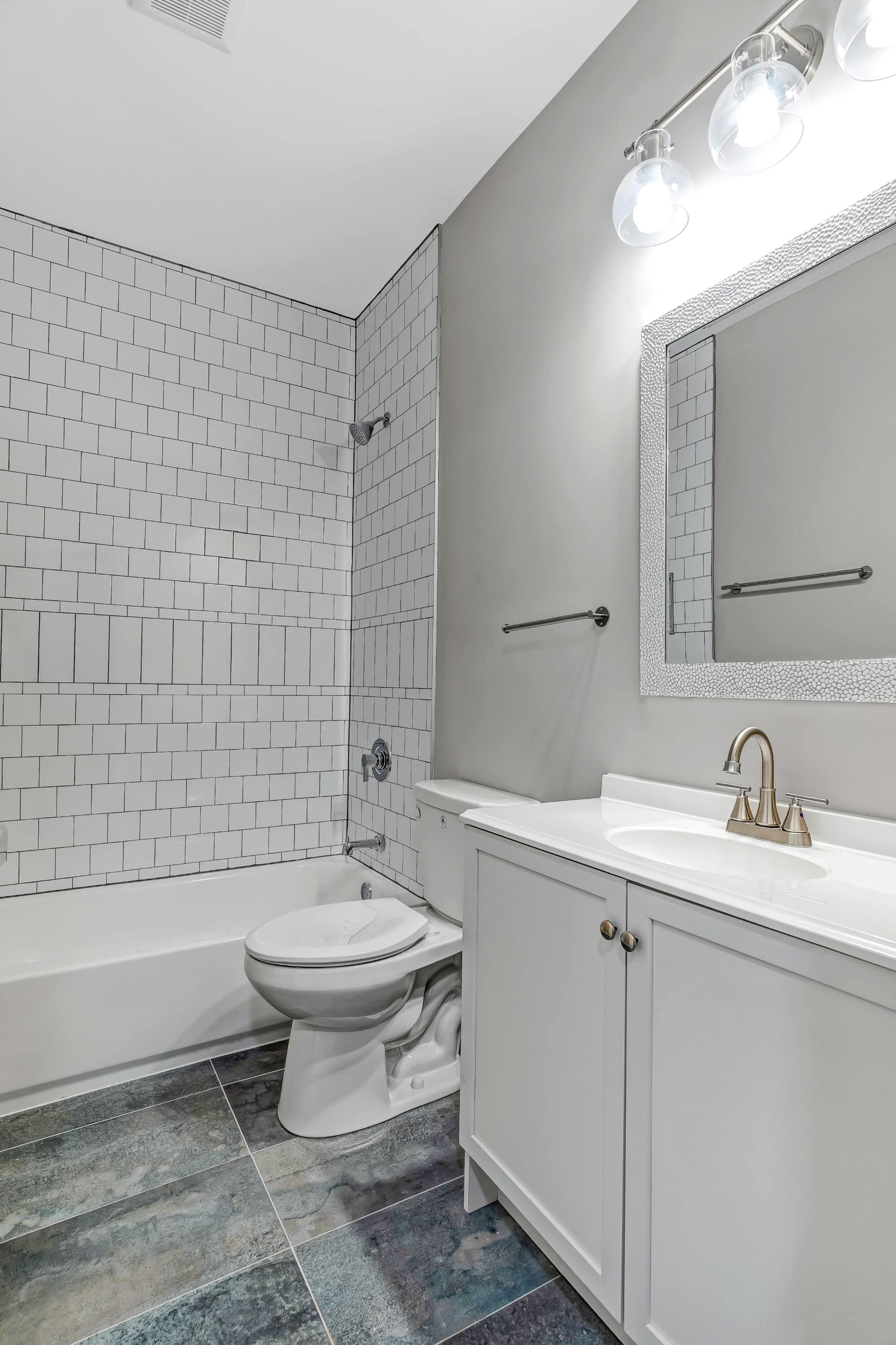 2806 Lafayette Avenue – photo 5