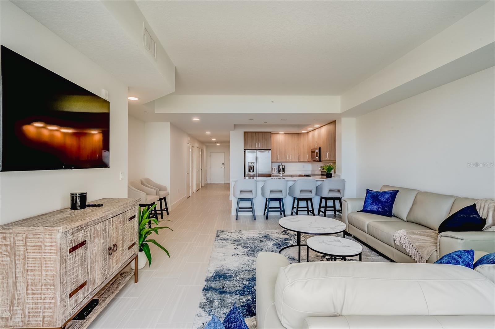 415 Island Way Apt 311 – photo 3