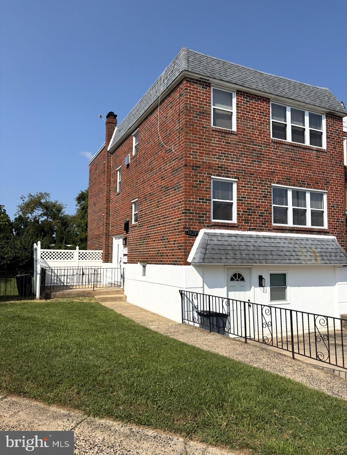 3628 GENESEE Drive – photo 2
