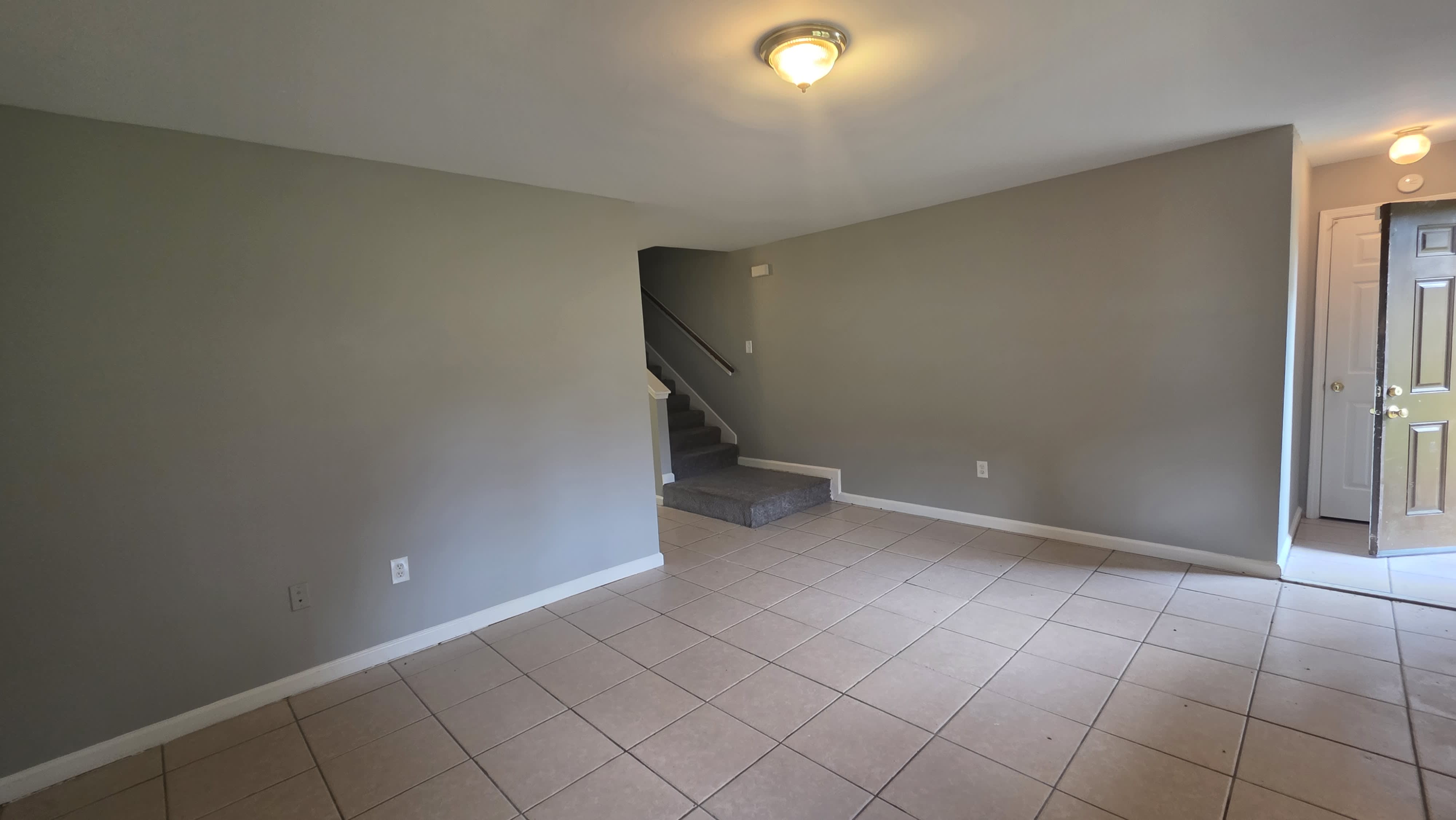 2089 Saint James Dr – photo 2