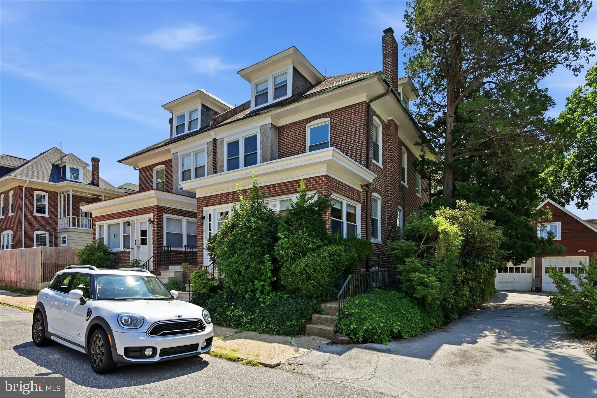 1800 N MONROE Street – photo 1