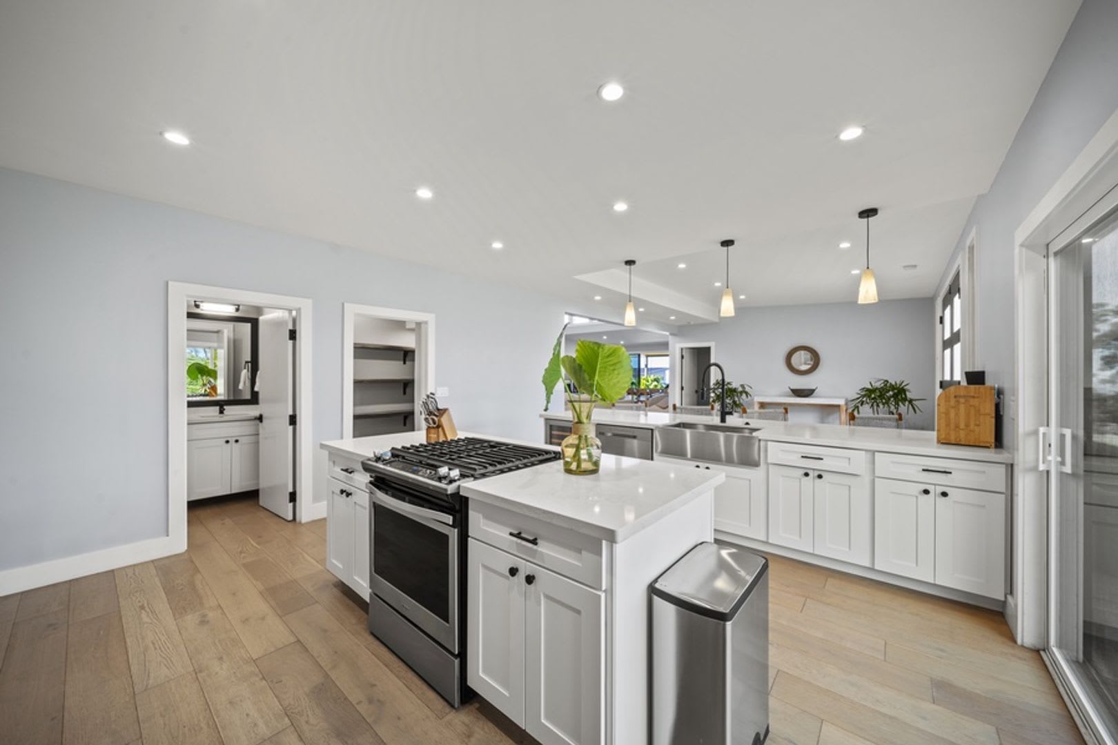 Gorgeous Remodeled Home w/ Private Hot Tube & Ocean Views: Hale Mahina – photo 3