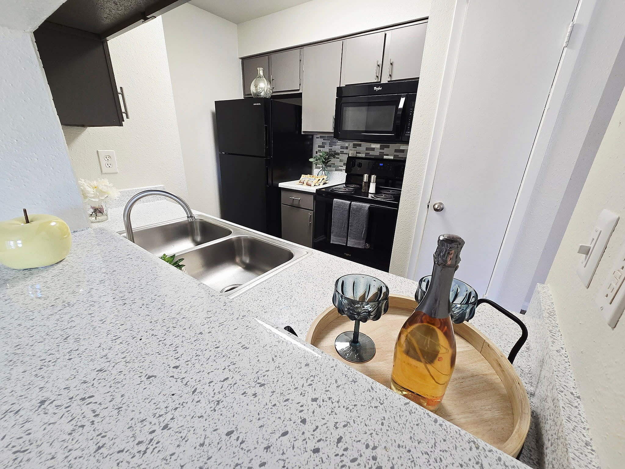 Applewood – photo 5