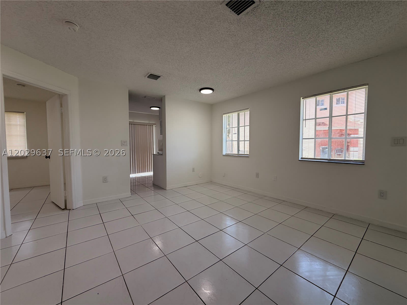 18774 SW 100th Ave – photo 3