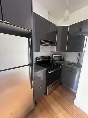 227 E 14th St – photo 4