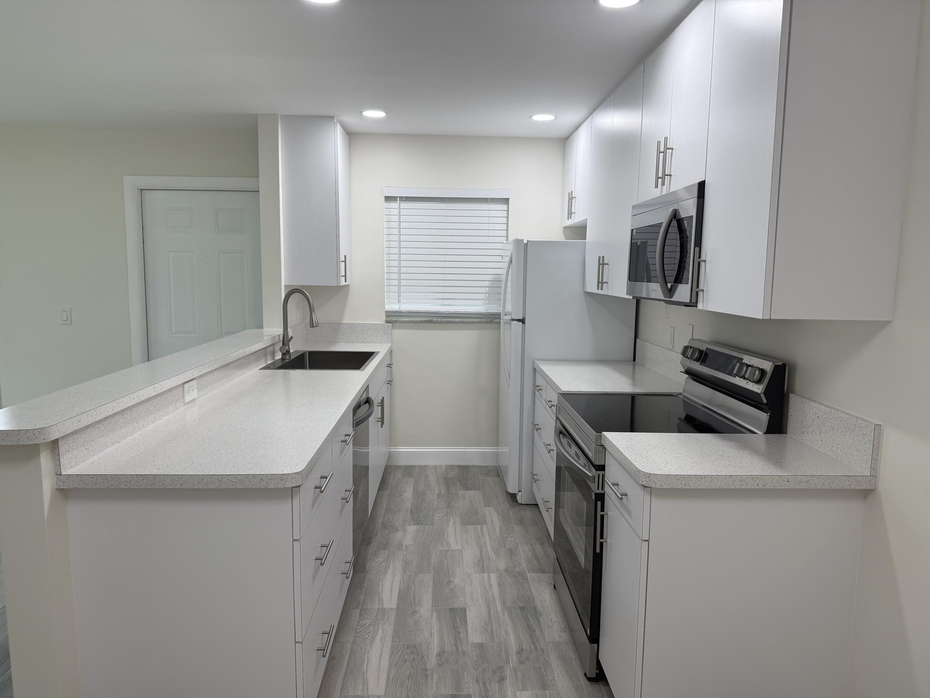 255 South Boulevard – photo 4