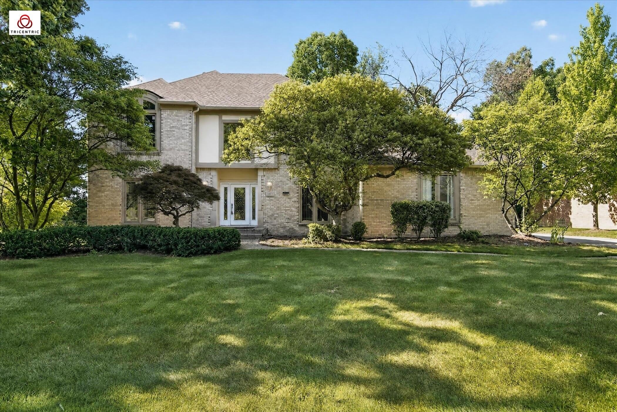 1431 Provincial Drive – photo 1