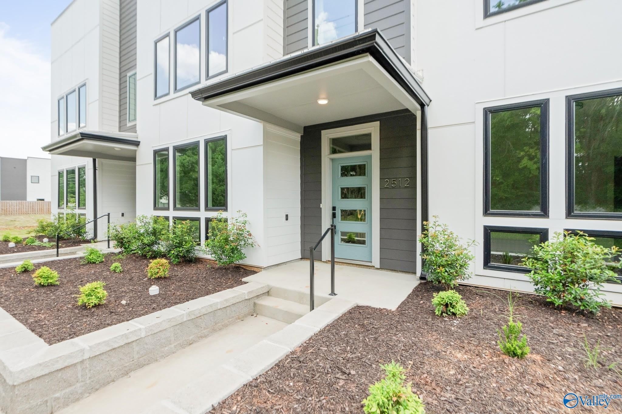 2512 Freeman Road – photo 2