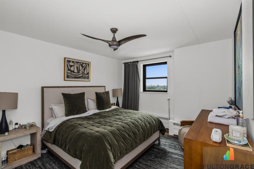 2100 N Lincoln Park W – photo 5