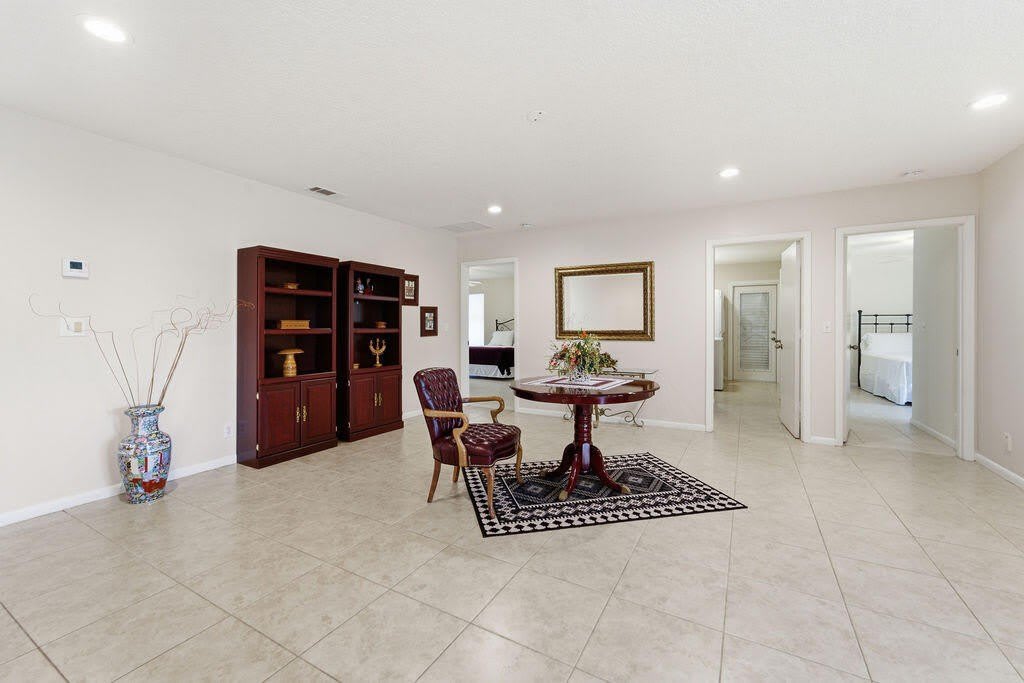 5562 Reynolds Road – photo 2