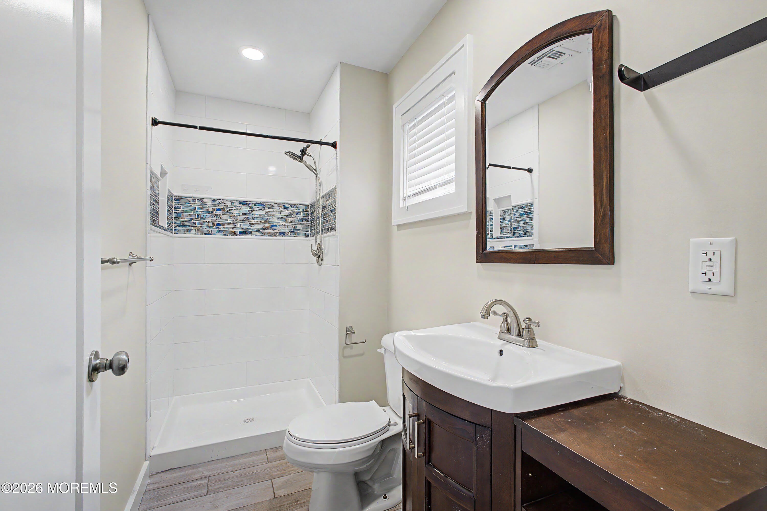 152 Center Avenue – photo 5