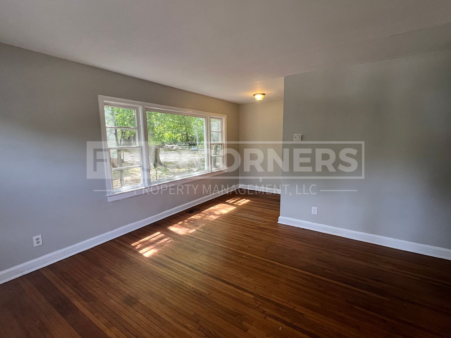 Lovely 2 Bedroom 1 Bath Home – photo 2