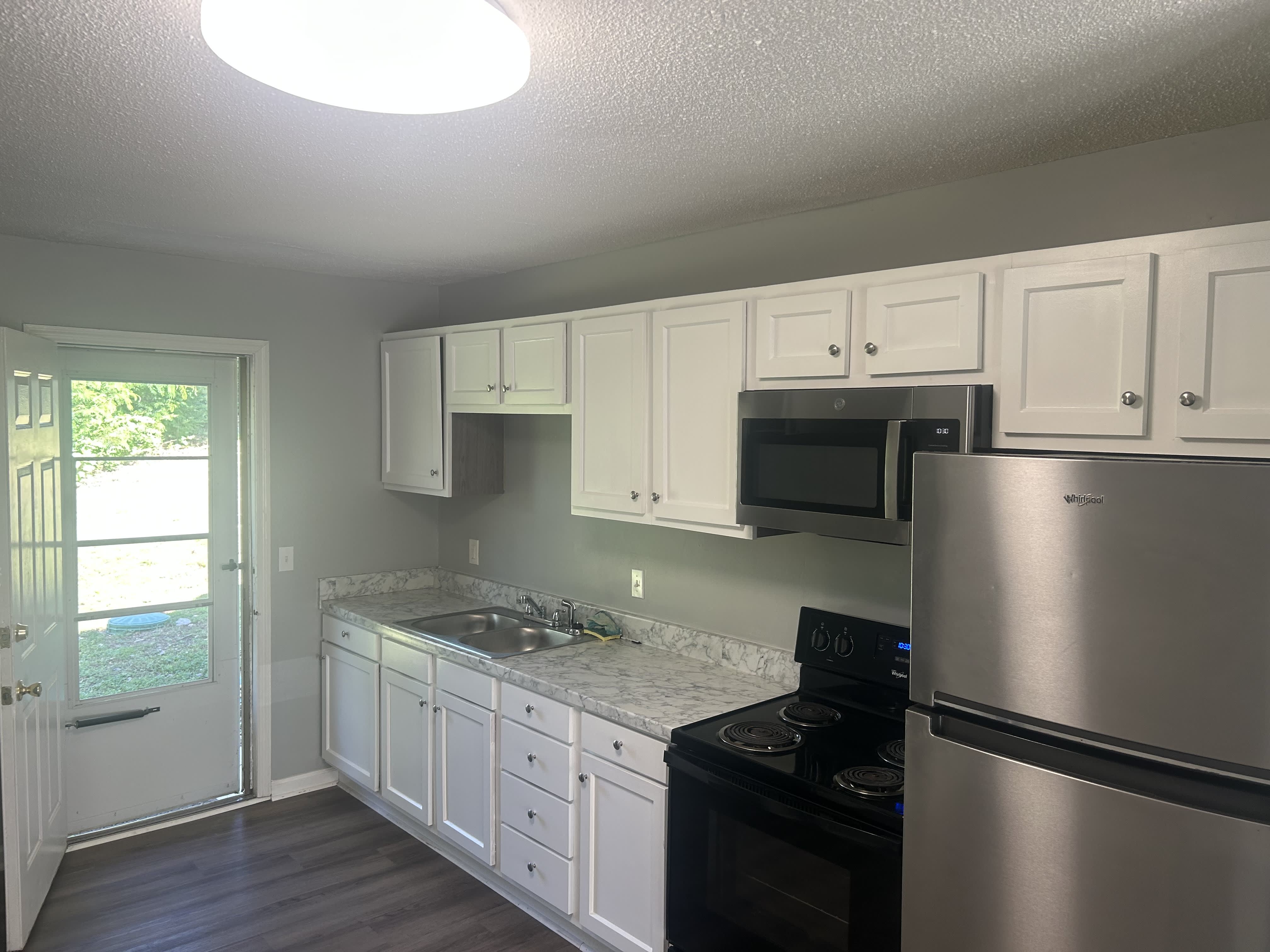 1679 Hamlet Drive – photo 4