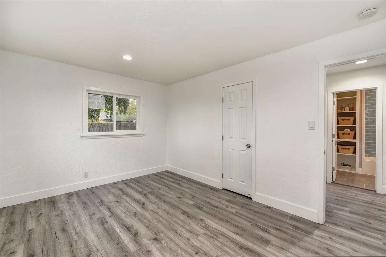 3652 Mcclellan Dr – photo 4