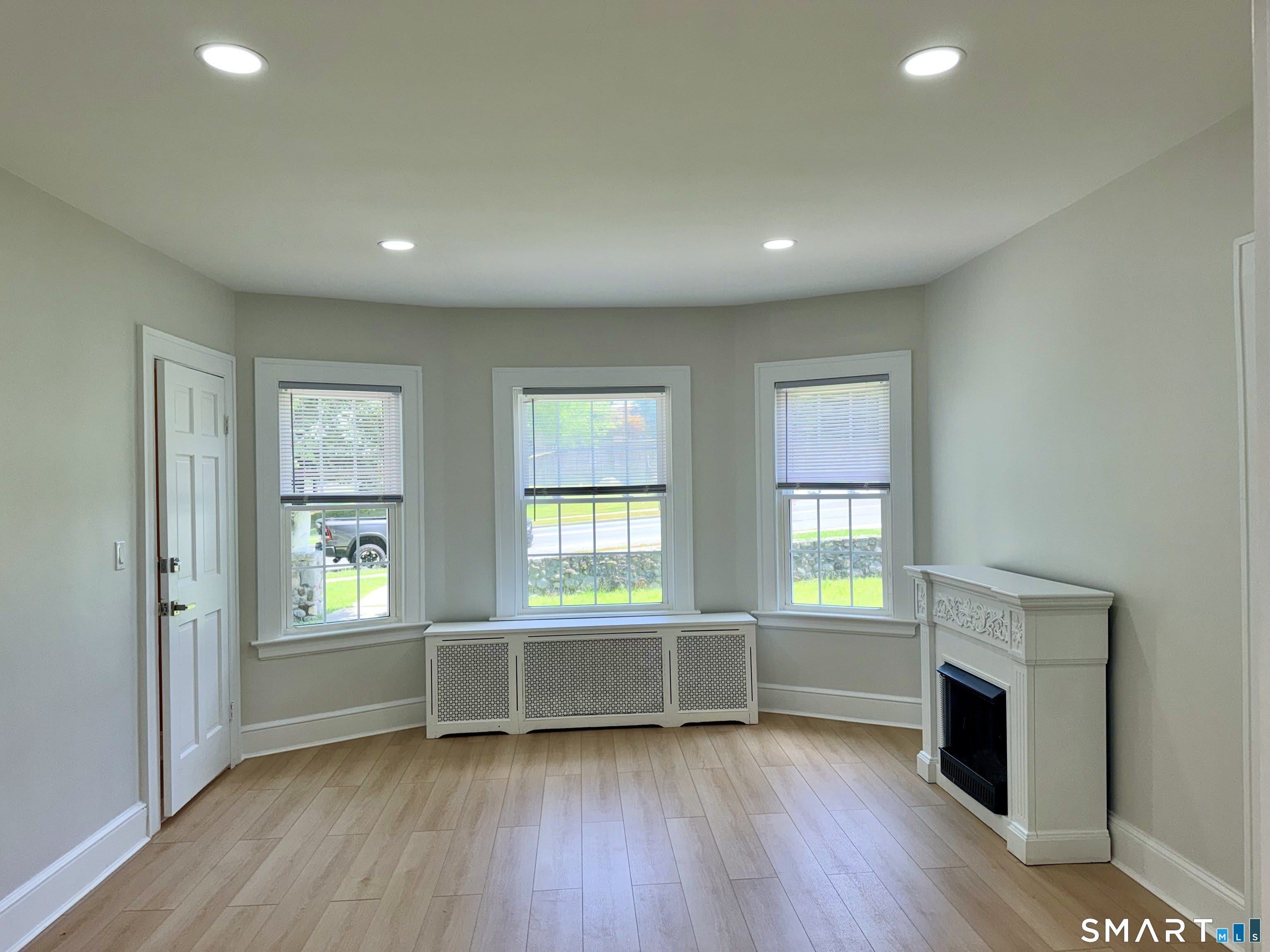 332 Robbins Street – photo 3
