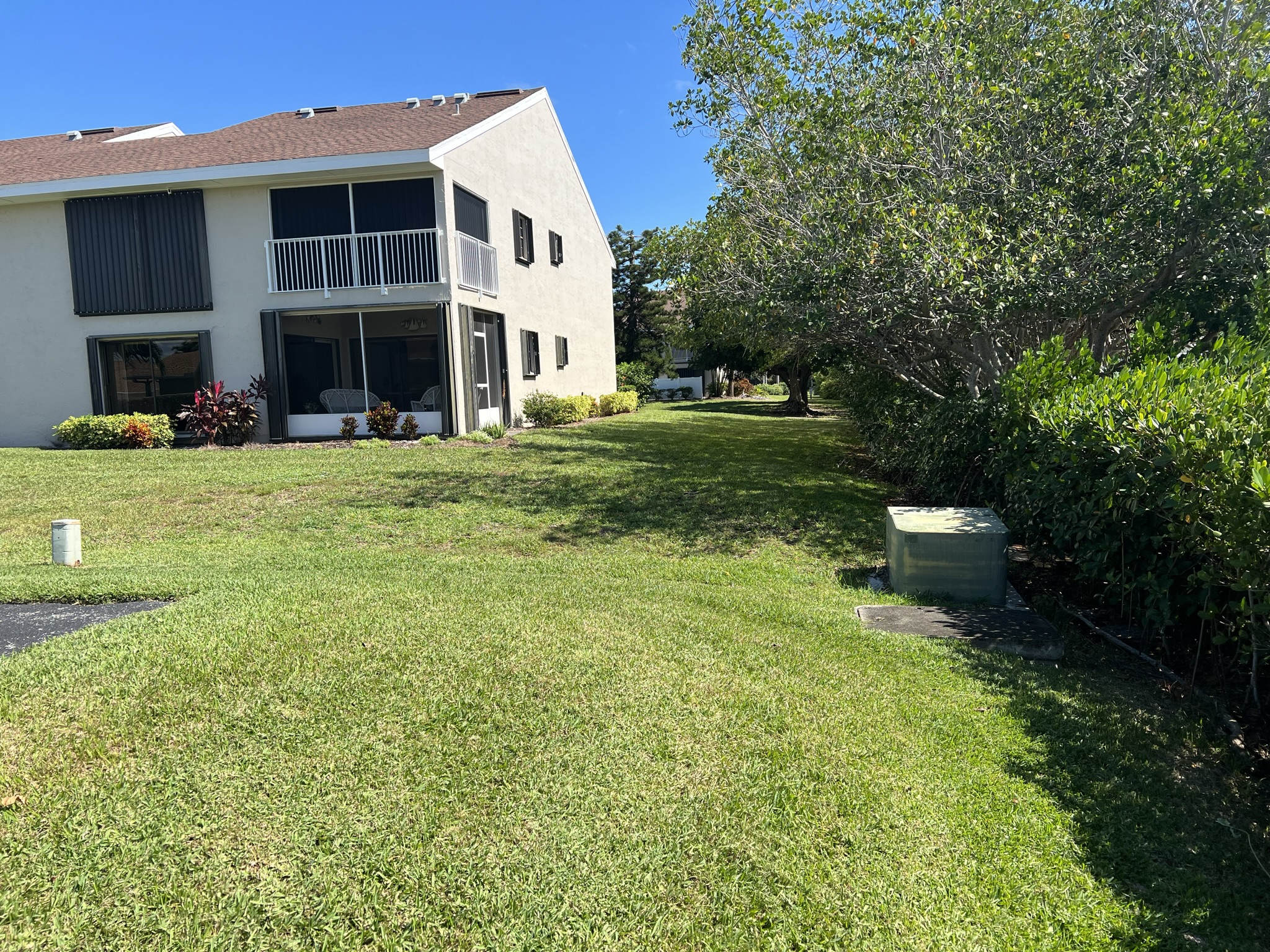 3215 South Lakeview Circle – photo 2