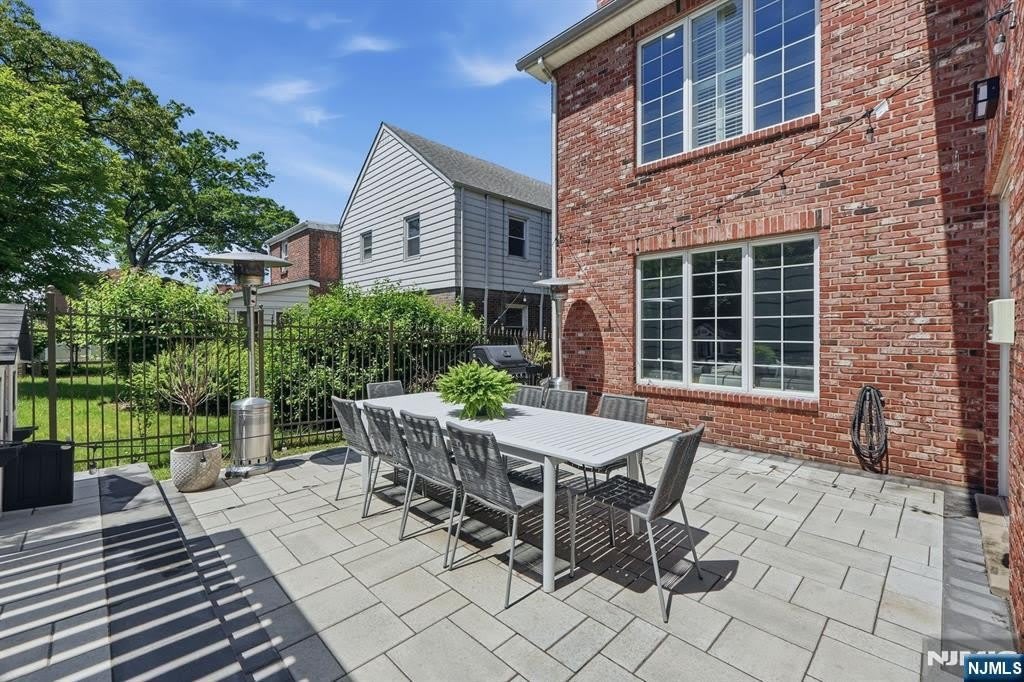 70 Mcelroy Avenue – photo 4