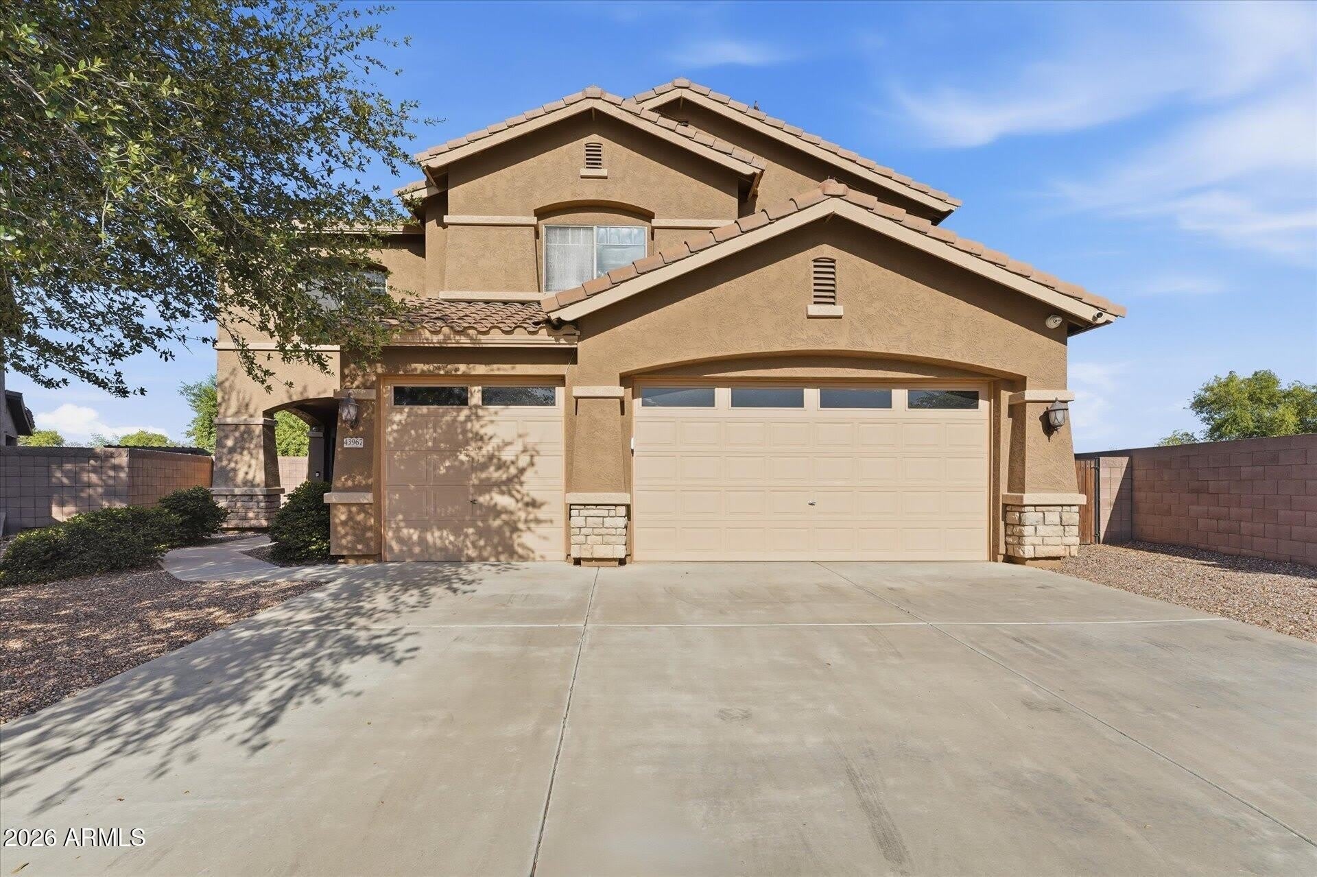 43967 W SCENIC Drive – photo 2