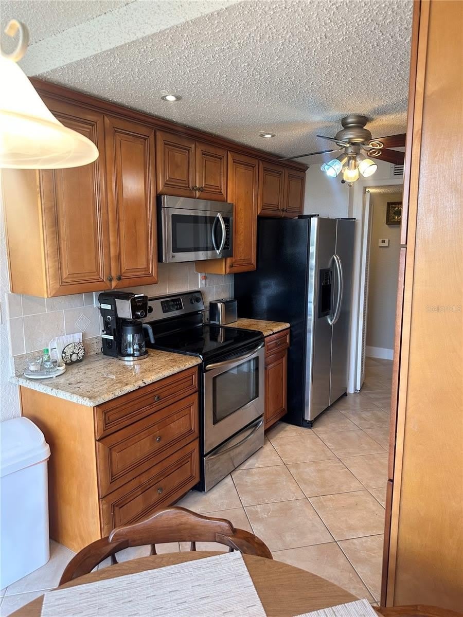 400 Island Way – photo 5