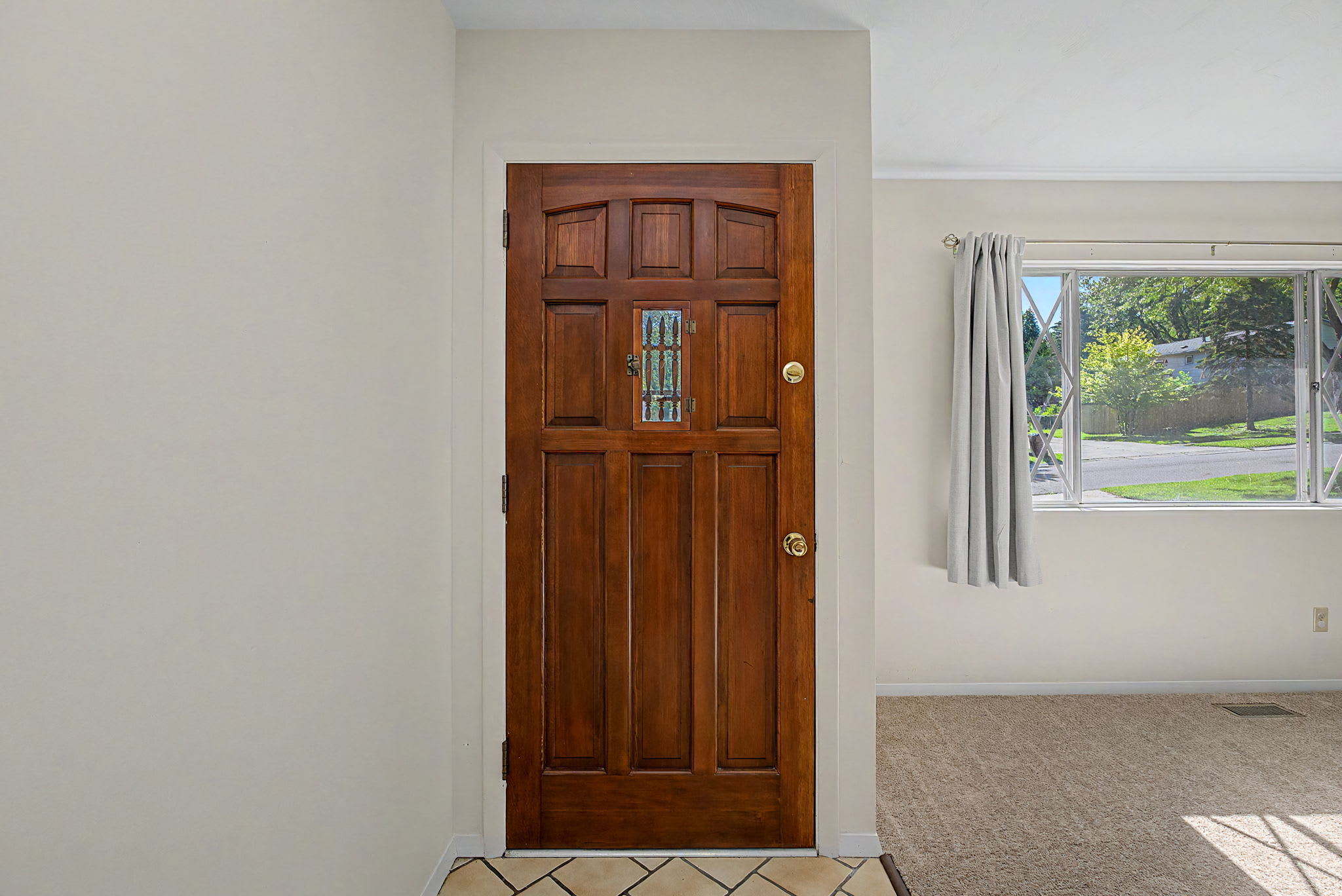 819 Gleneagle Dr – photo 5