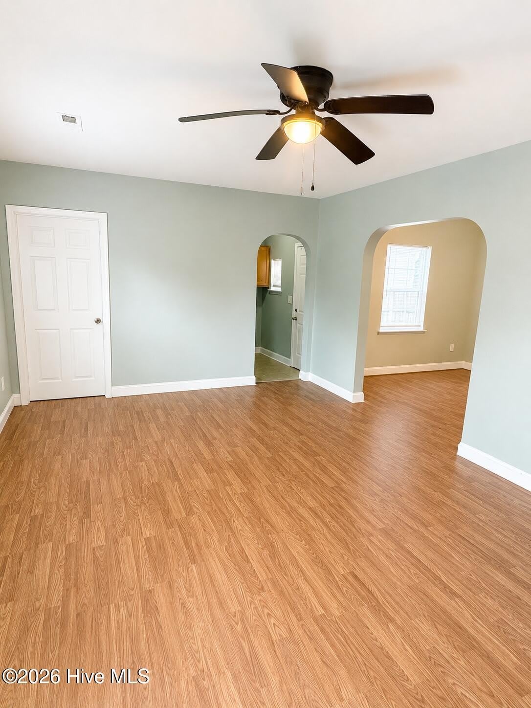 1103 Colonial Avenue – photo 2