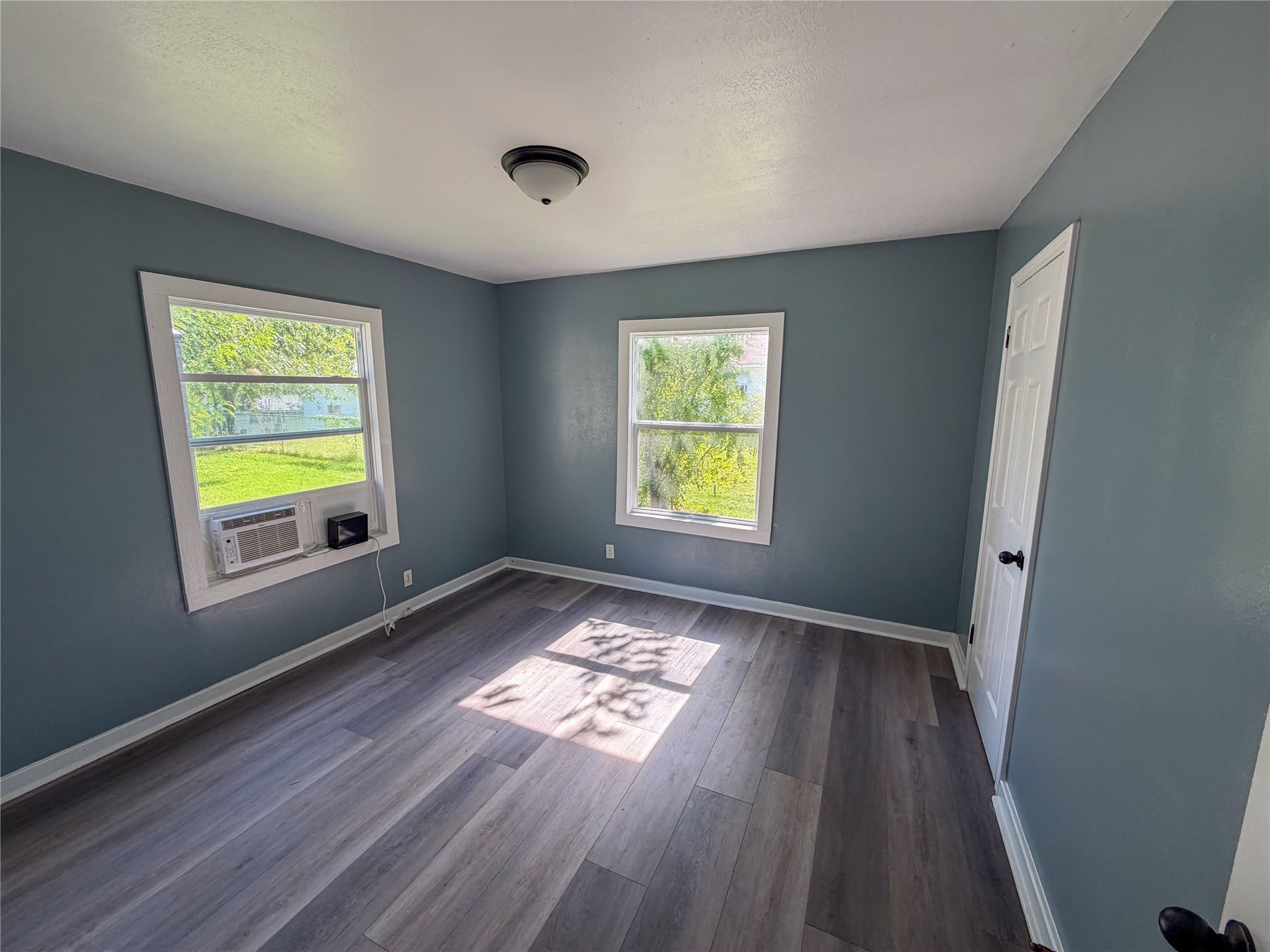627 E Woodard Street – photo 4