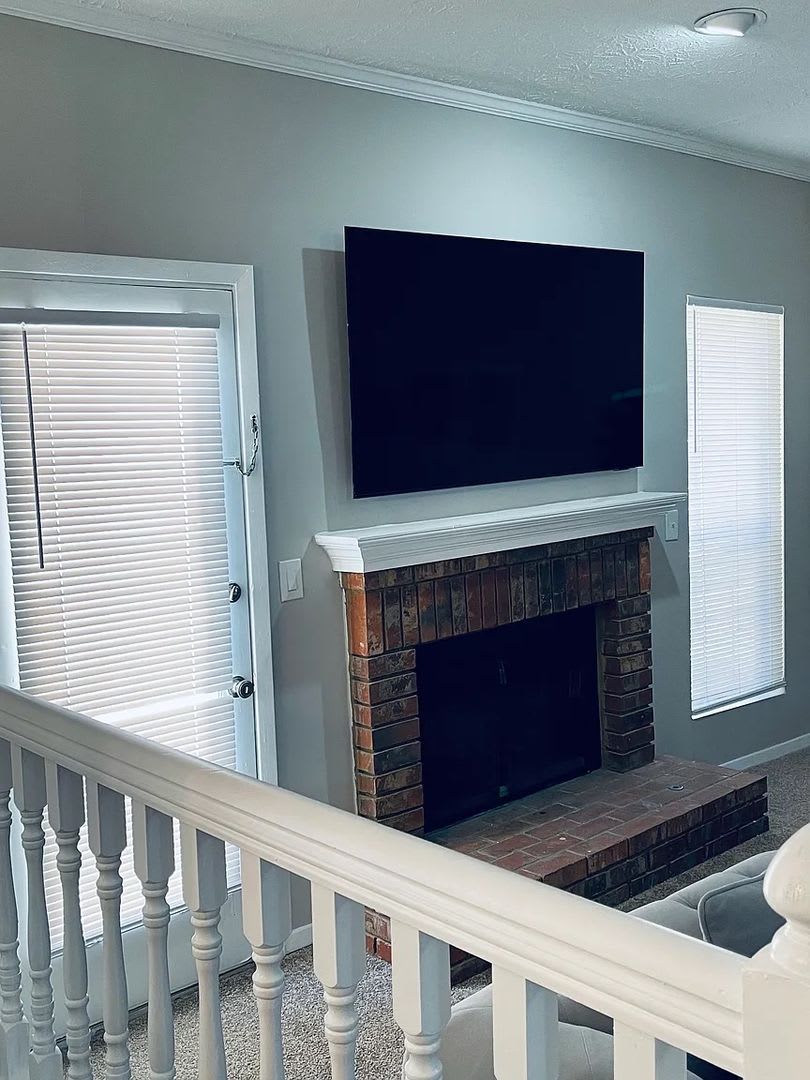 Room in 2 Bedroom Home at Mountain Springs Cir – photo 5