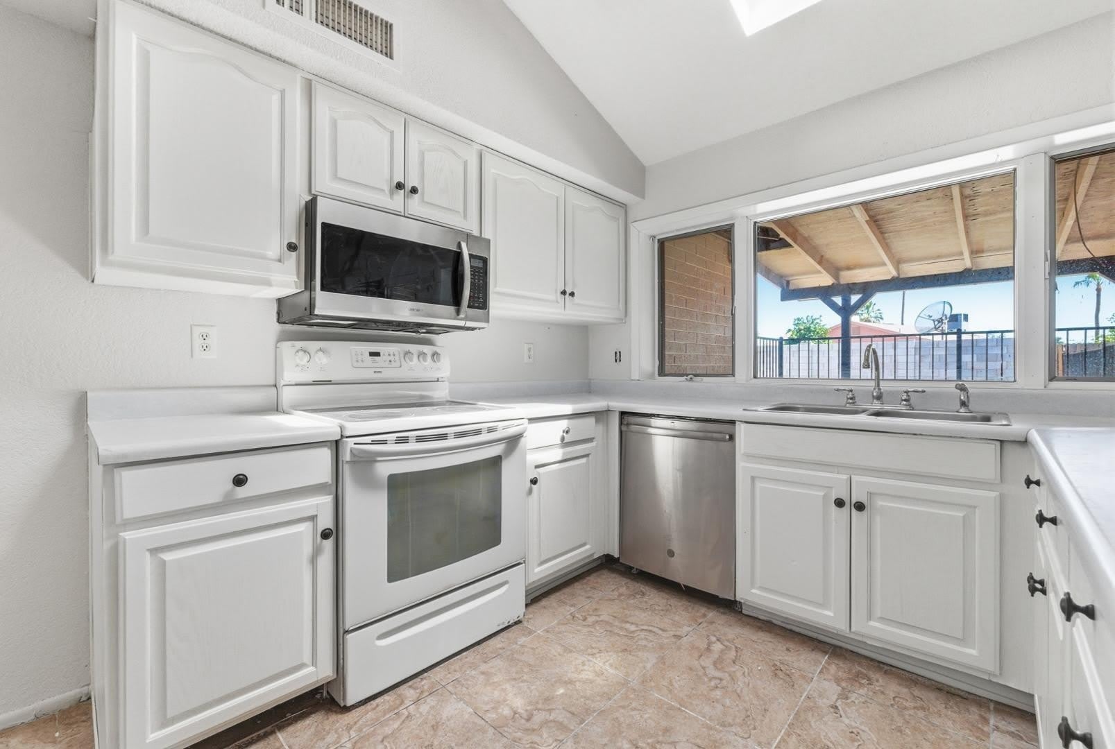 4047 W Sweetwater – photo 2