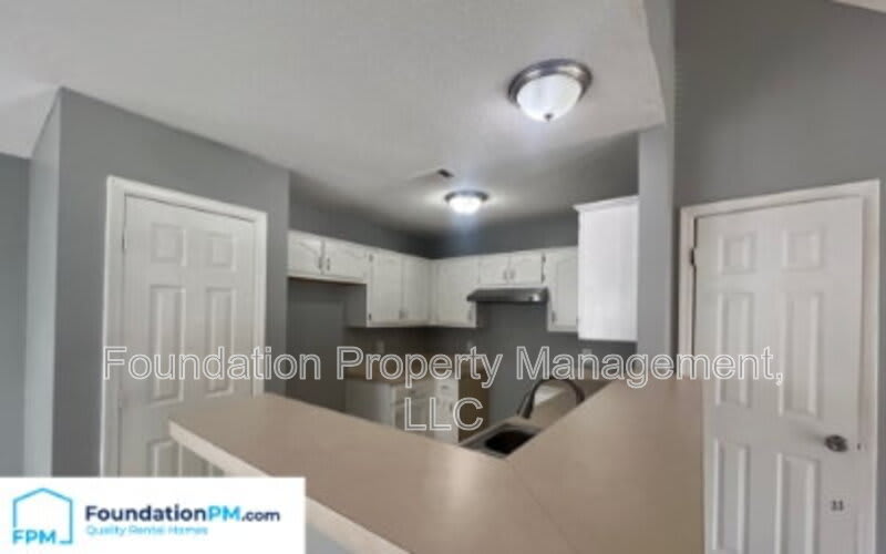 1530 Estacada Way – photo 3