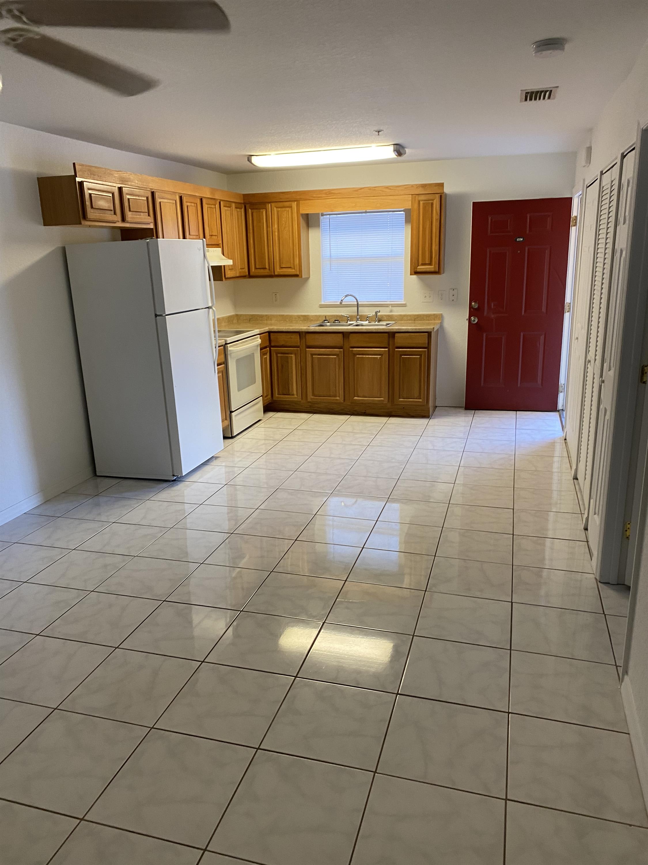 1570 N. Delaware Ave – photo 5