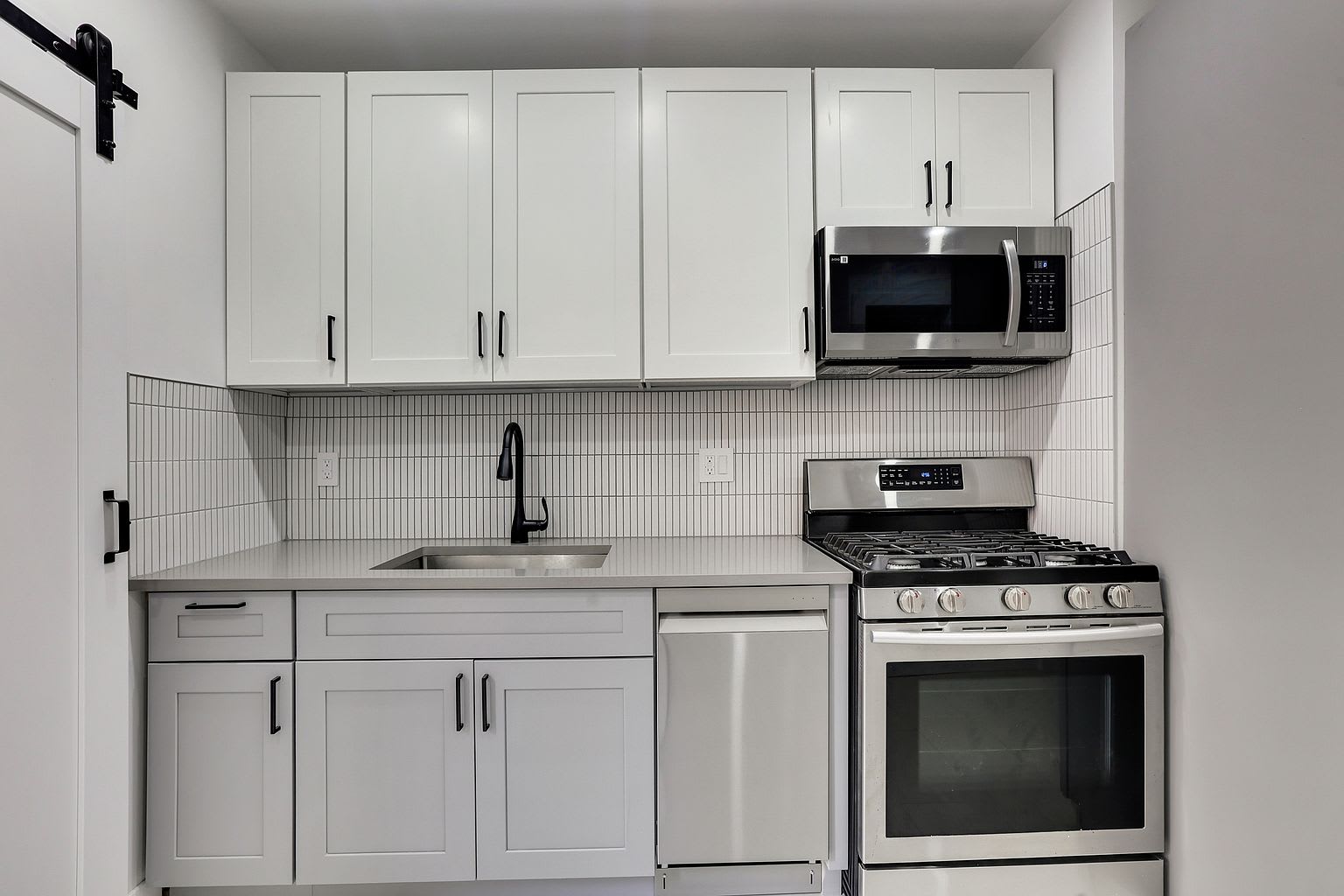 2220 Frederick Douglass Blvd Apt 3N – photo 3