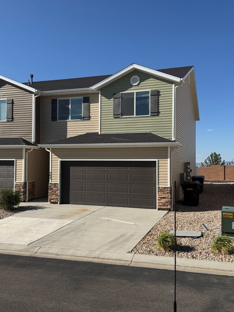 3 Bed 2 1 2 Bath Townhome – photo 3