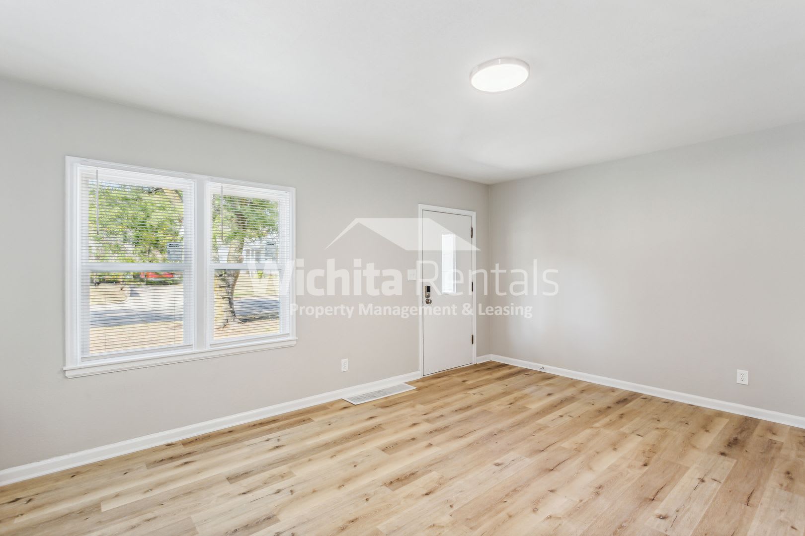 648 N. Glendale – photo 3