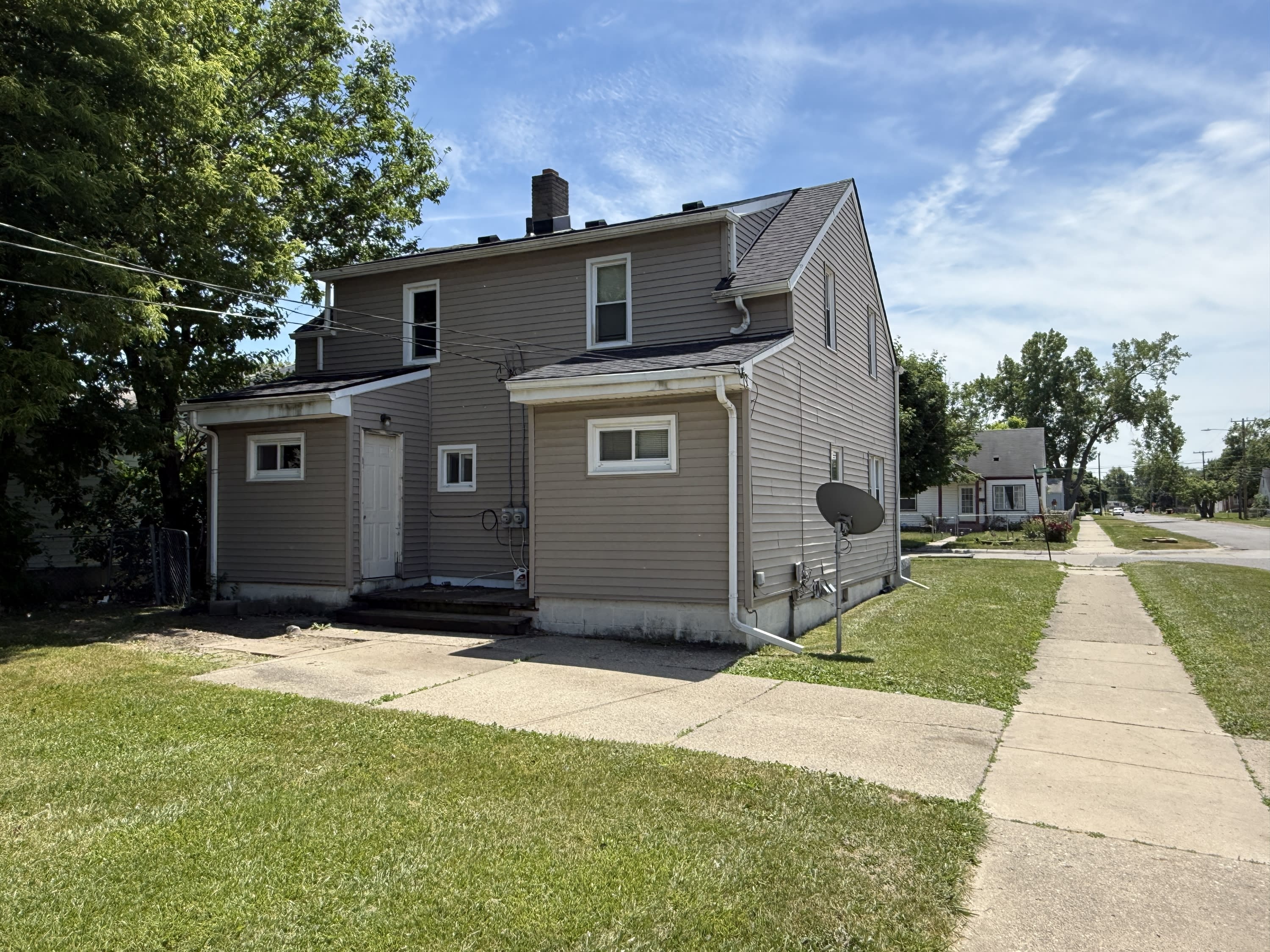 11359 Maxwell Avenue – photo 2