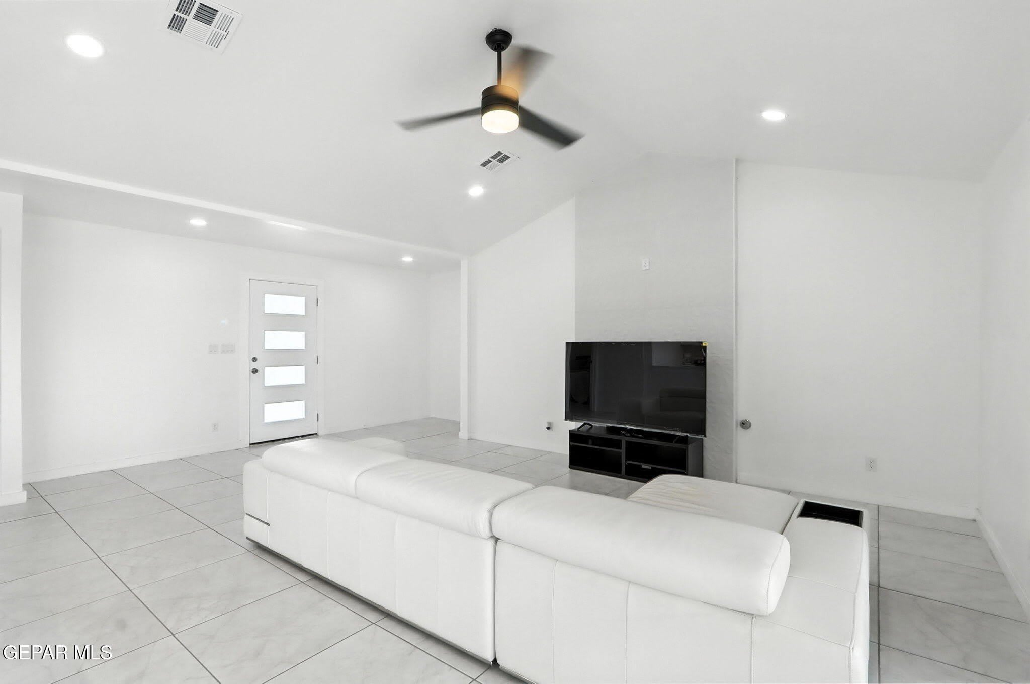 408 San Blas Drive – photo 4