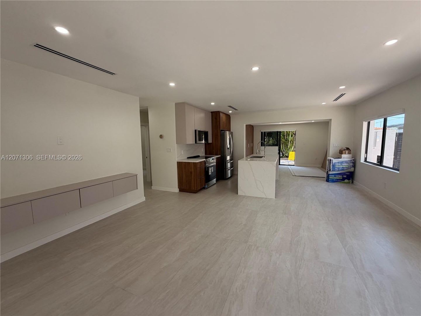 3680 Nw 16Th Street Miami Fl 33125 1724 – photo 2