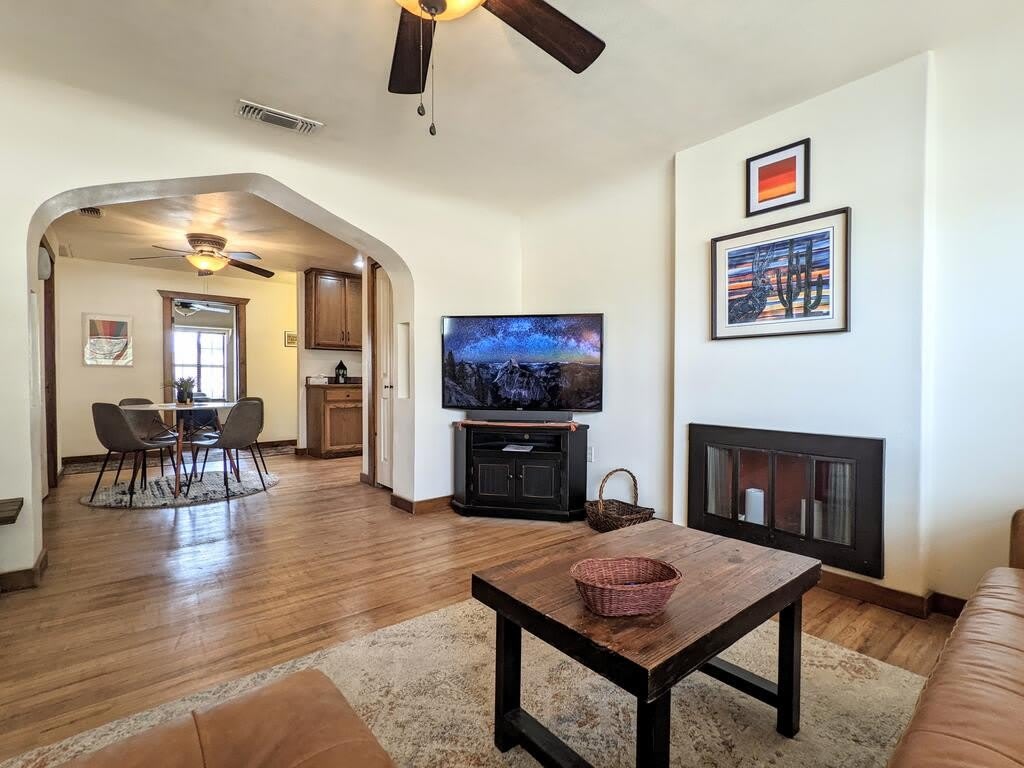 1103 W San Antonio St – photo 4