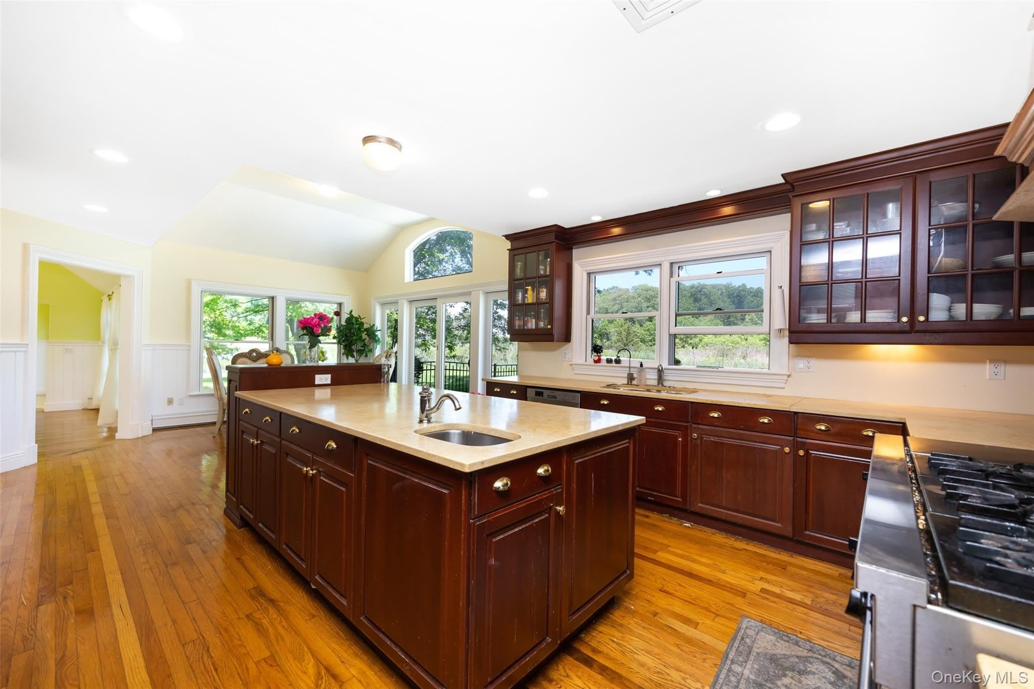 235 Centre Island Road – photo 4